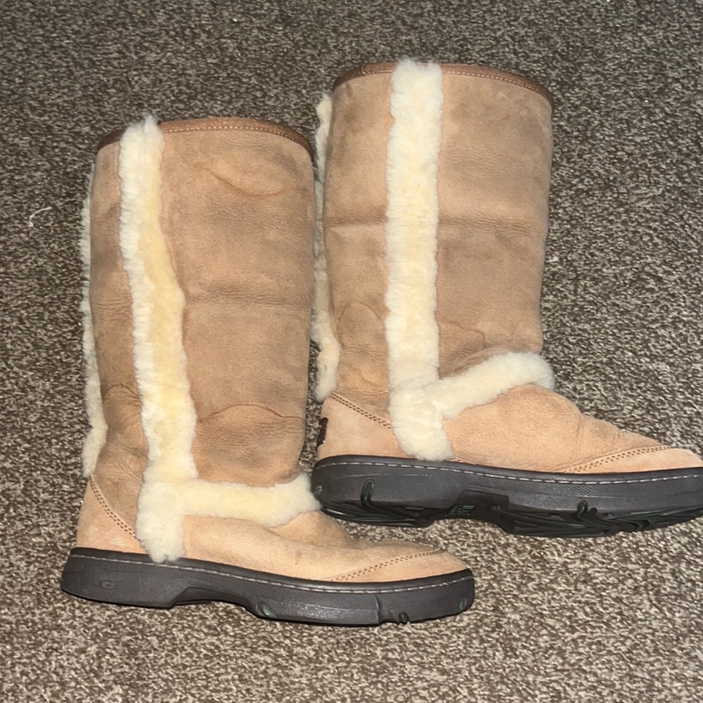 UGG sunburst tall boots good used condition!